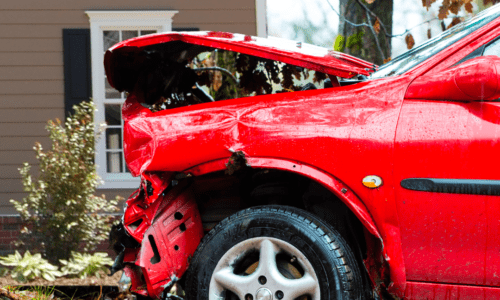 Que-Sucede-si-un-Coche-Choca-Contra-tu-Casa