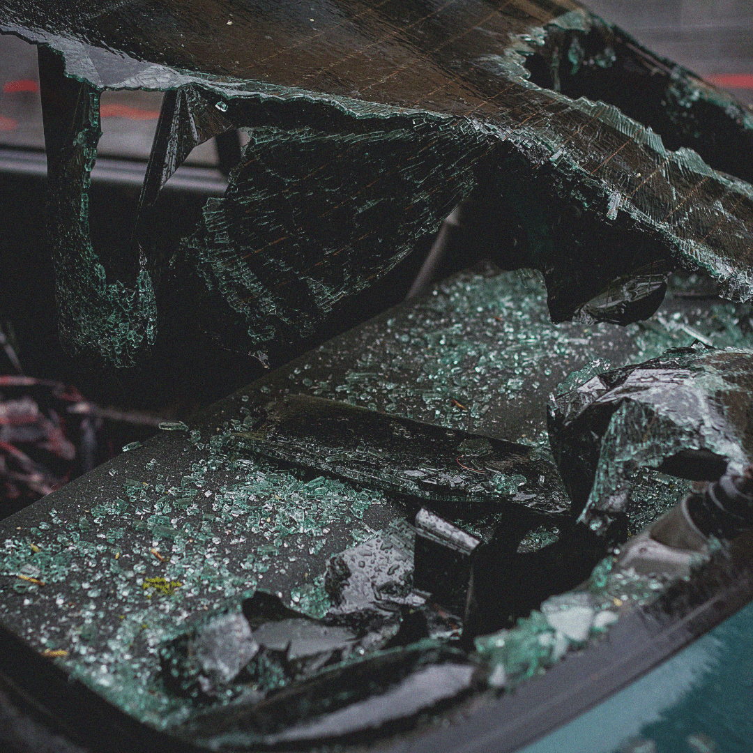 Lacerations from Shattered Glass in a Car Accident | Super Woman